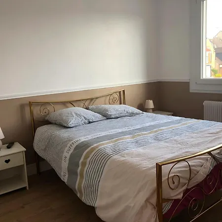 Prázdninový dům Maison Charmante A Avec Jardin Et Jacuzzi *