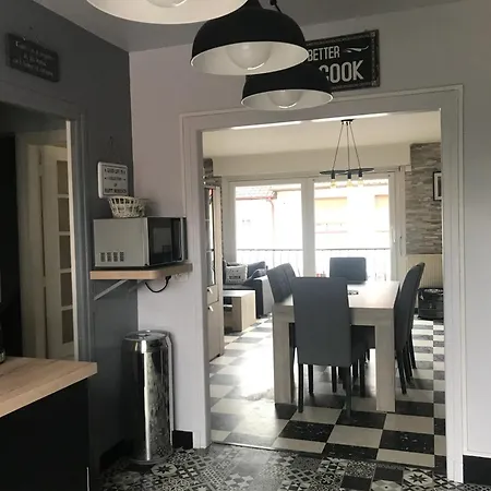 Maison Charmante A Avec Jardin Et Jacuzzi *